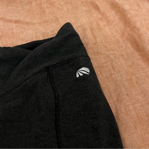 Camille Ultimate Slimming Leggings - Picture 3 of 10